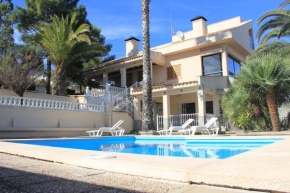 Гостиница Teresita High Views with private pool  Санта-Брихида